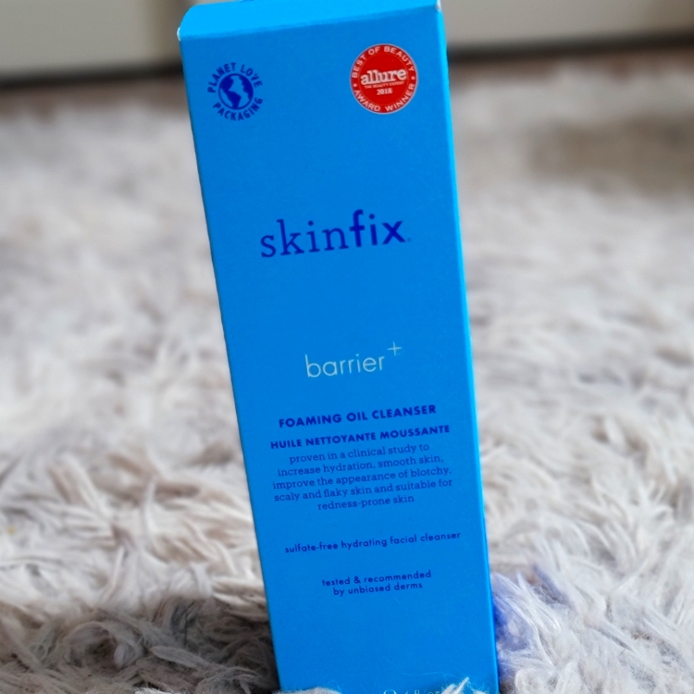 SkinFix Barrier+ foaming oil cleanser